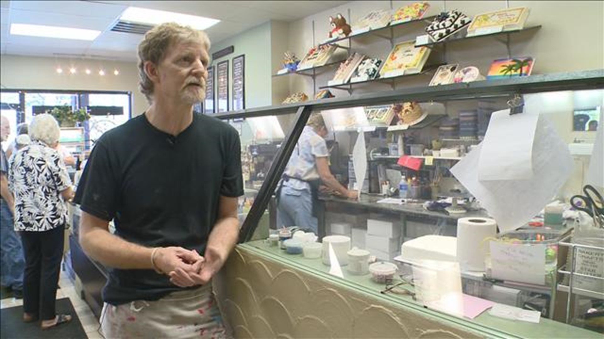 SCOTUS Rules In Favor Of Masterpiece Cakeshop In Battle Between Gay