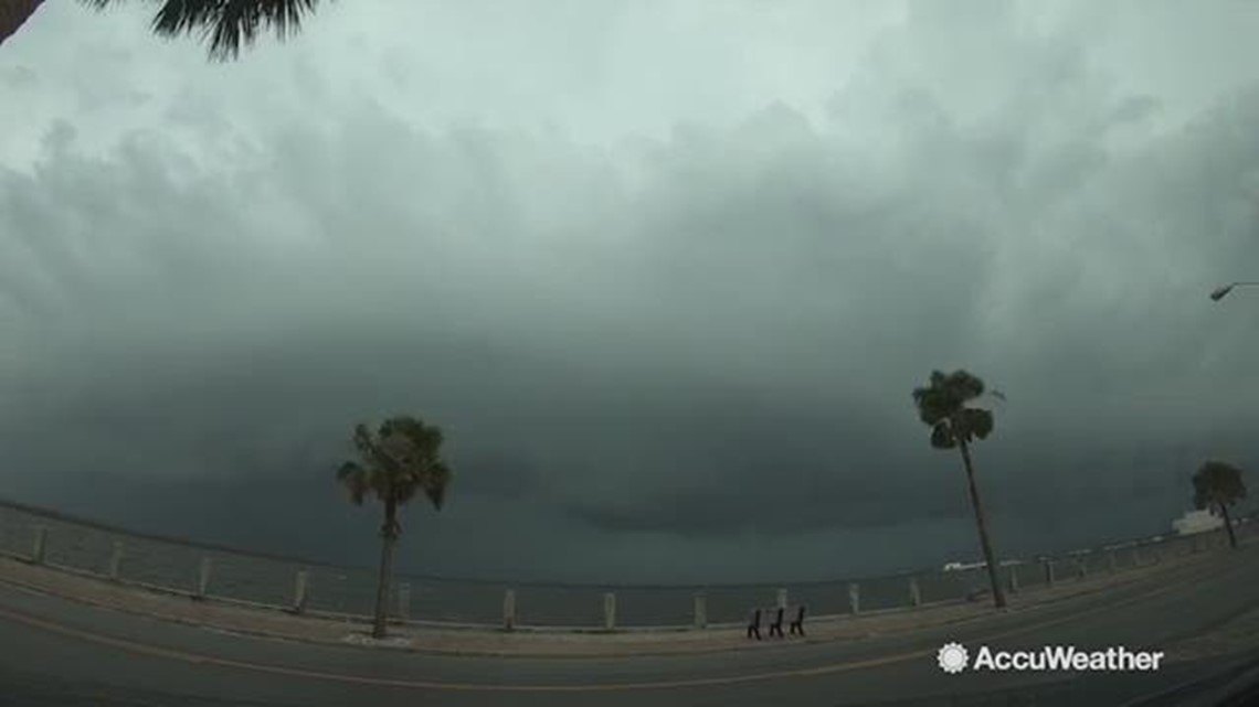 Impressive timelapse shows shelf cloud rolling through sky | 9news.com