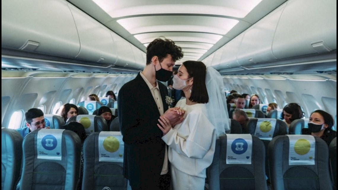 Love Soars! Couple Weds in Flight on Valentine's Day Over ...