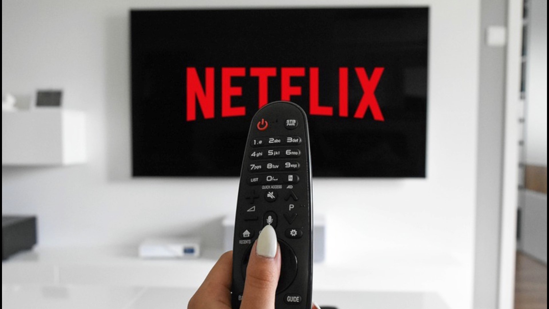 Netflix seems to have missed the memo that sharing is caring, the streaming platform is putting wheels in motion to crackdown on password sharing. Buzz60's Maria Mercedes Galuppo has the story.