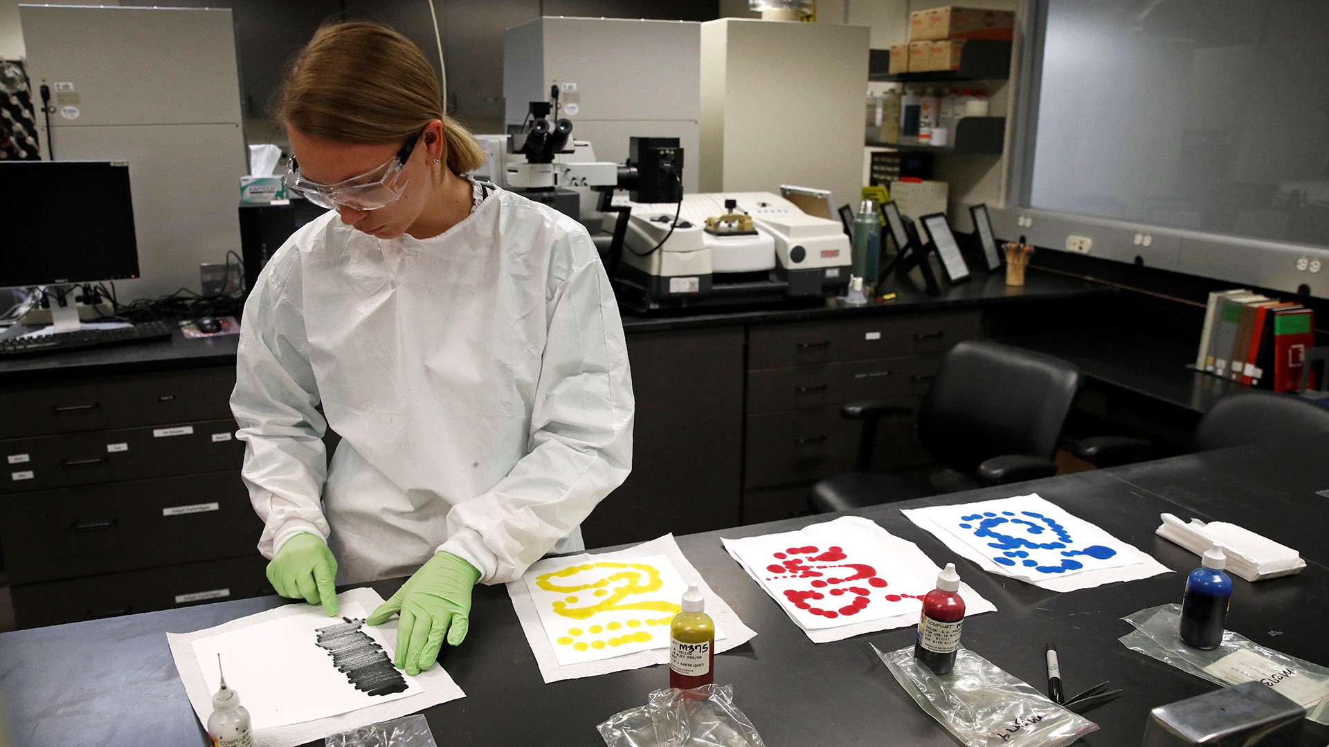 Look inside Secret Service's library of 15,000 ink samples | 9news.com