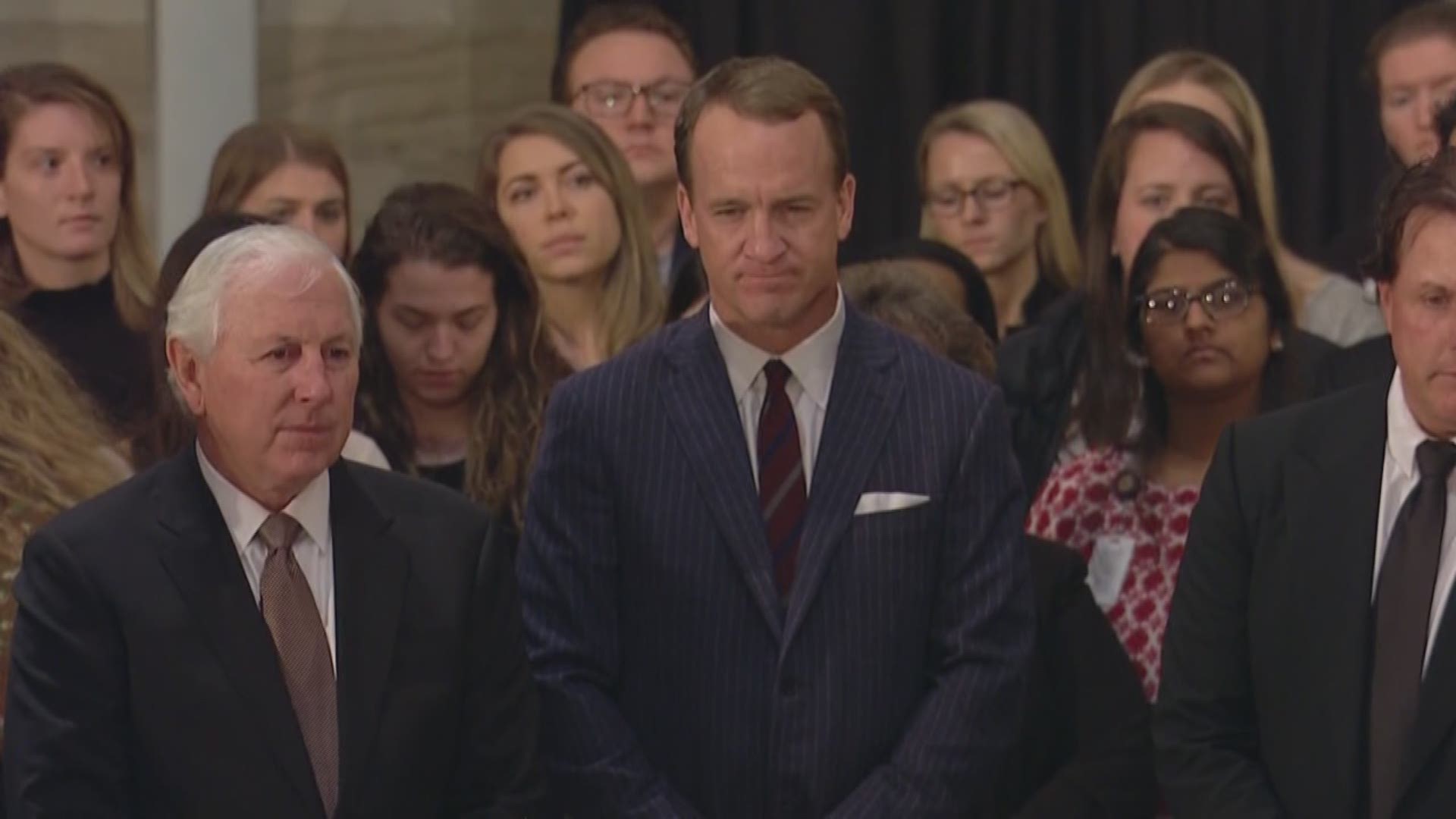 Celebrities from the world of sports visited the Capitol Rotunda to say their final farewell to former U.S. President George H.W. Bush.