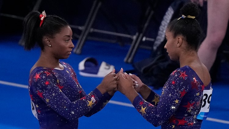 Why Do Us Gymnasts Wear Different Color Leotards 9news Com