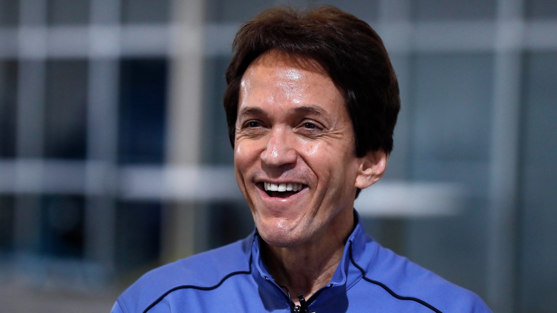 Mitch Albom, 9 others rescued by helicopter from Port-au-Prince | 9news.com