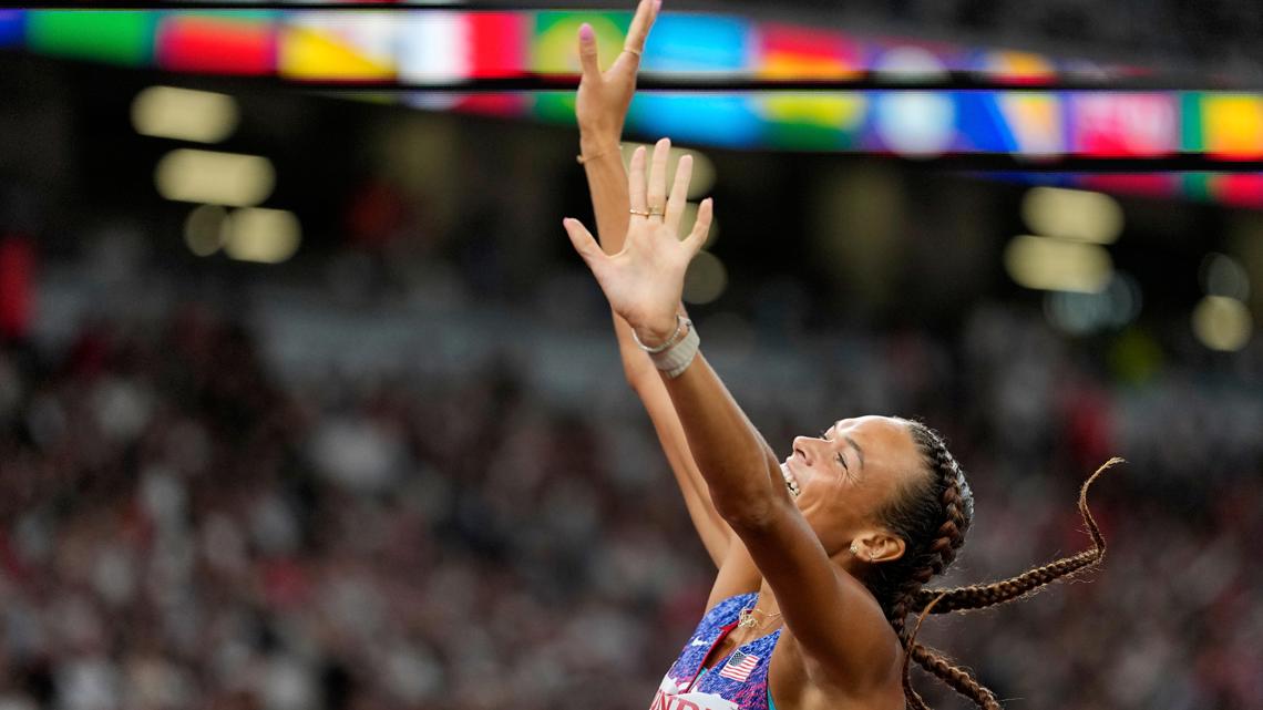 Annat Hall Rait Olympian Anna Hall, Giants WR Darius Slayton announce engagement ...