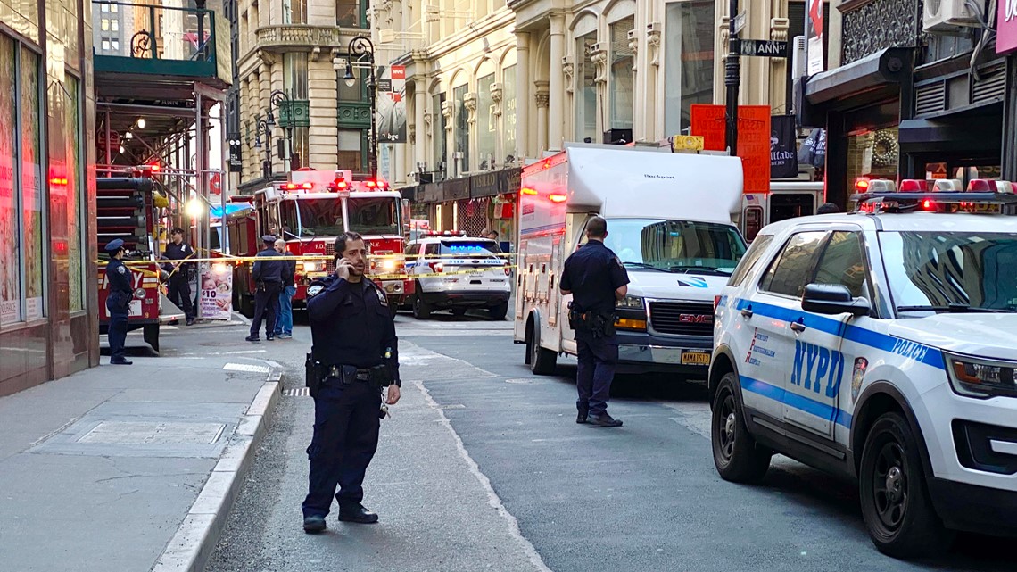 Parking garage in lower Manhattan collapses - Vimarsana News