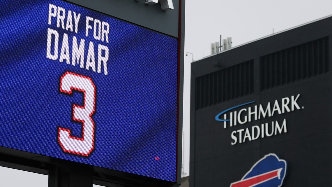 Damar Hamlin Uni Tribute Appears at Aussie Open, of All Places