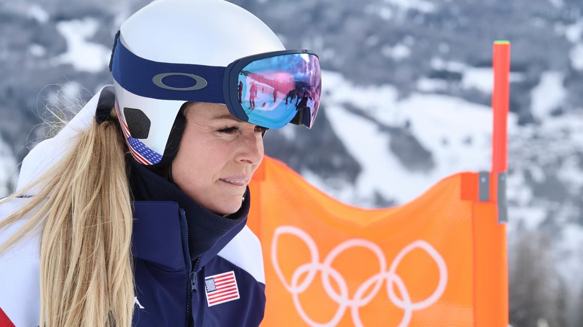 Lindsey Vonn undergoes surgery for broken left leg after crash during women's downhill final
