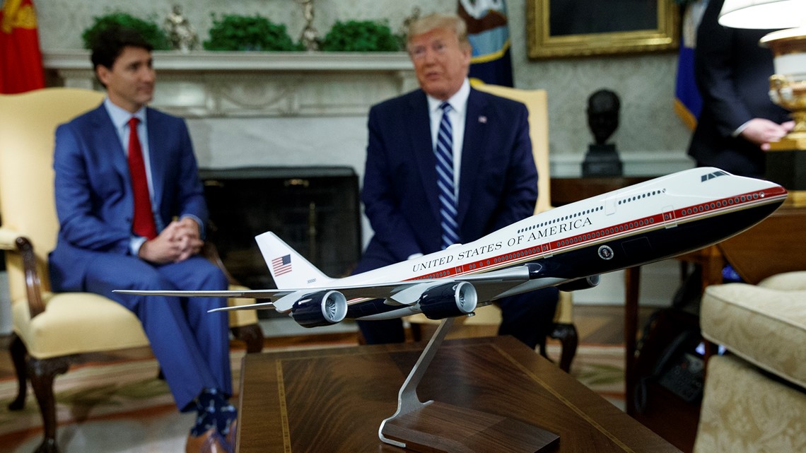 See model of Air Force One paint job Trump wants | 9news.com
