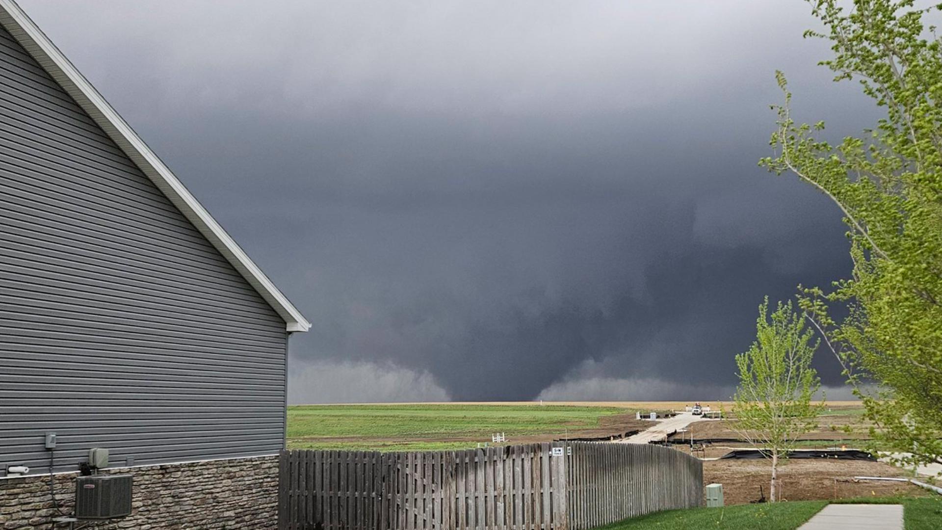 Nebraska tornado: Omaha suburbs suffer severe damage | 9news.com