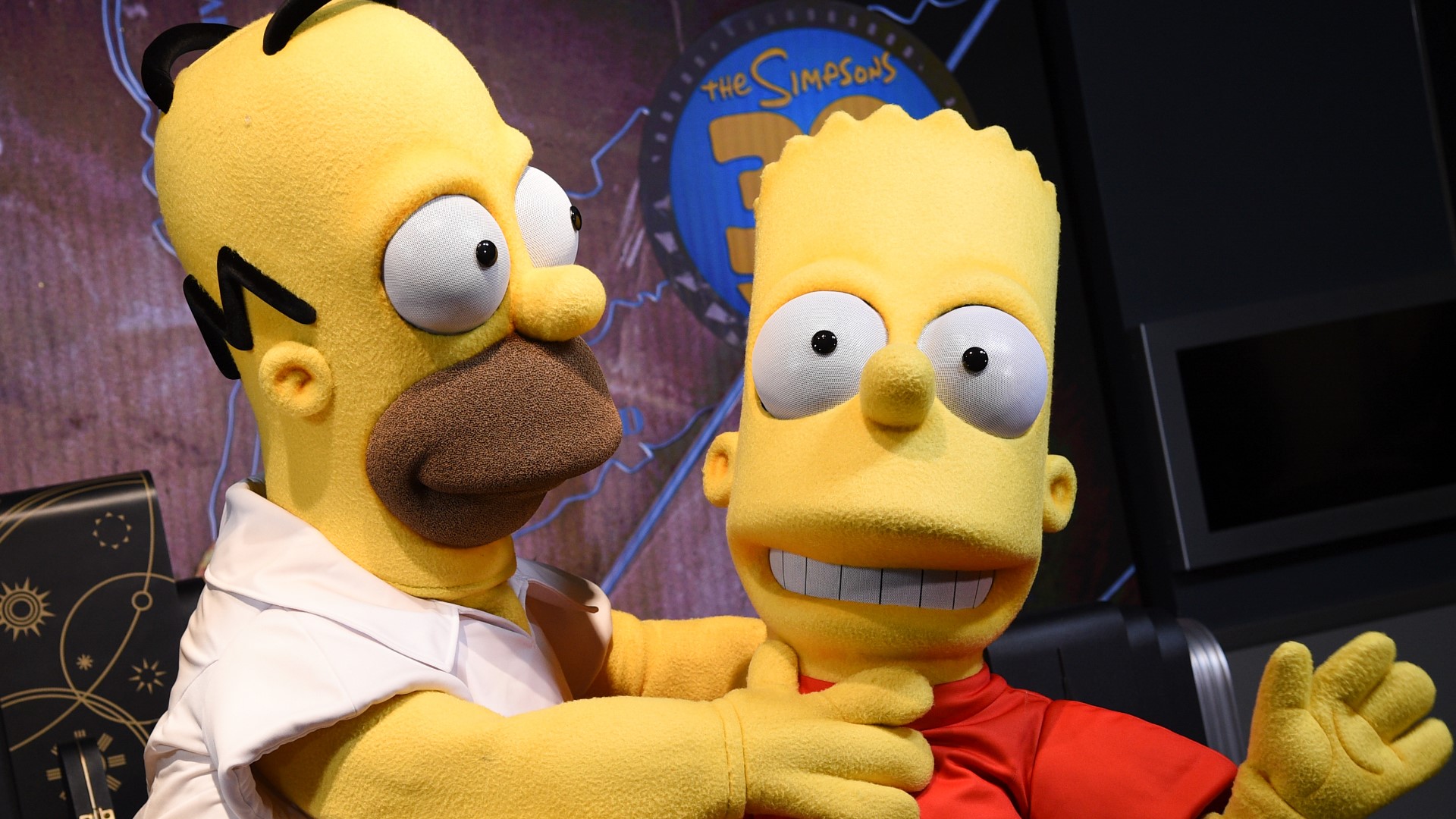 Homer Simpson Says He Will Stop Choking Bart On 'The Simpsons' | 9news.com