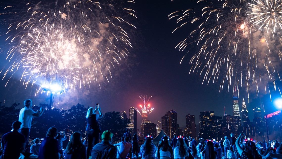 How do fireworks work?