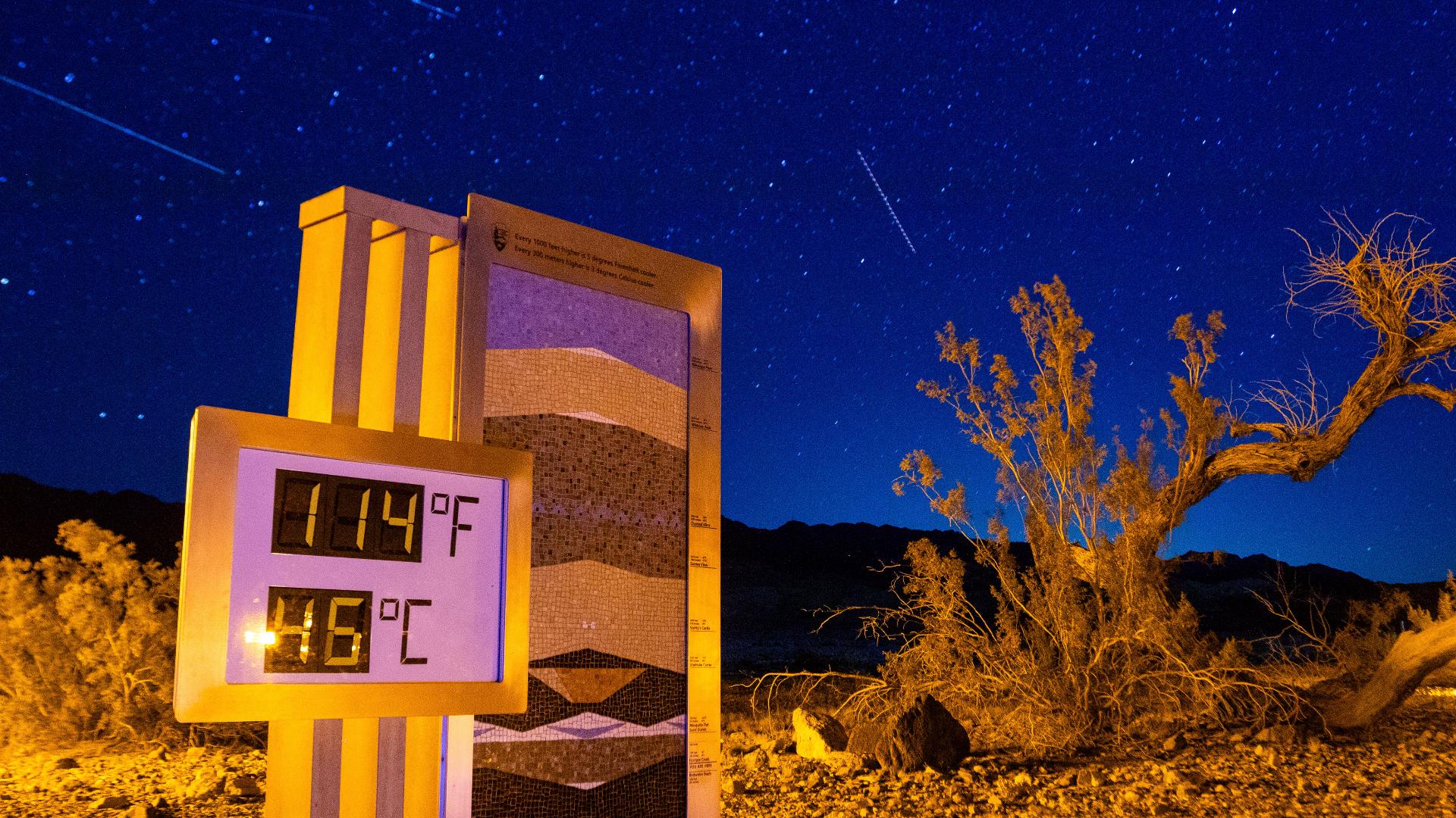 Tourists still flock to Death Valley amid deadly US heat wave | 9news.com