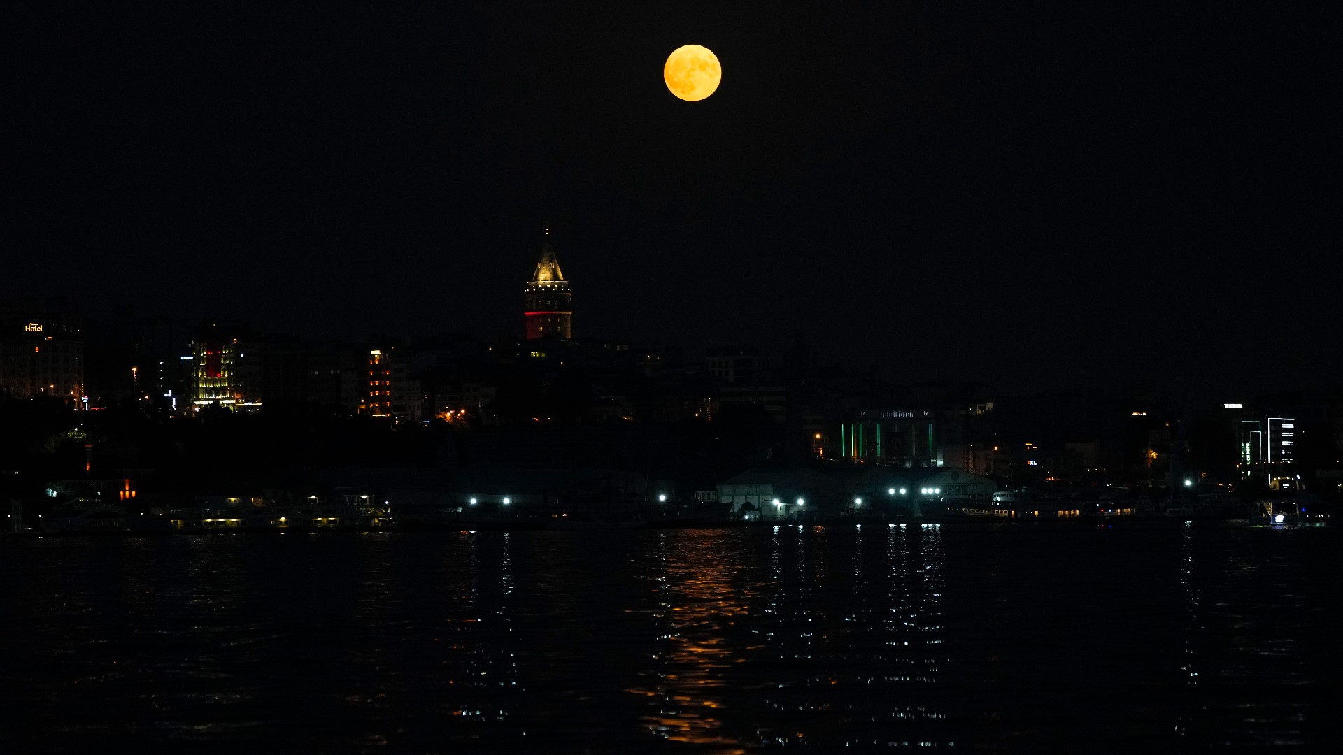 PHOTOS: Rare blue supermoon lights up August night sky | 9news.com