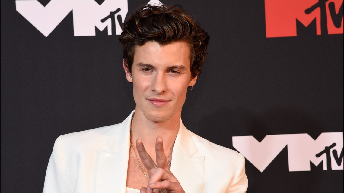 When will Shawn Mendes bring his 2022 world tour to Denver?