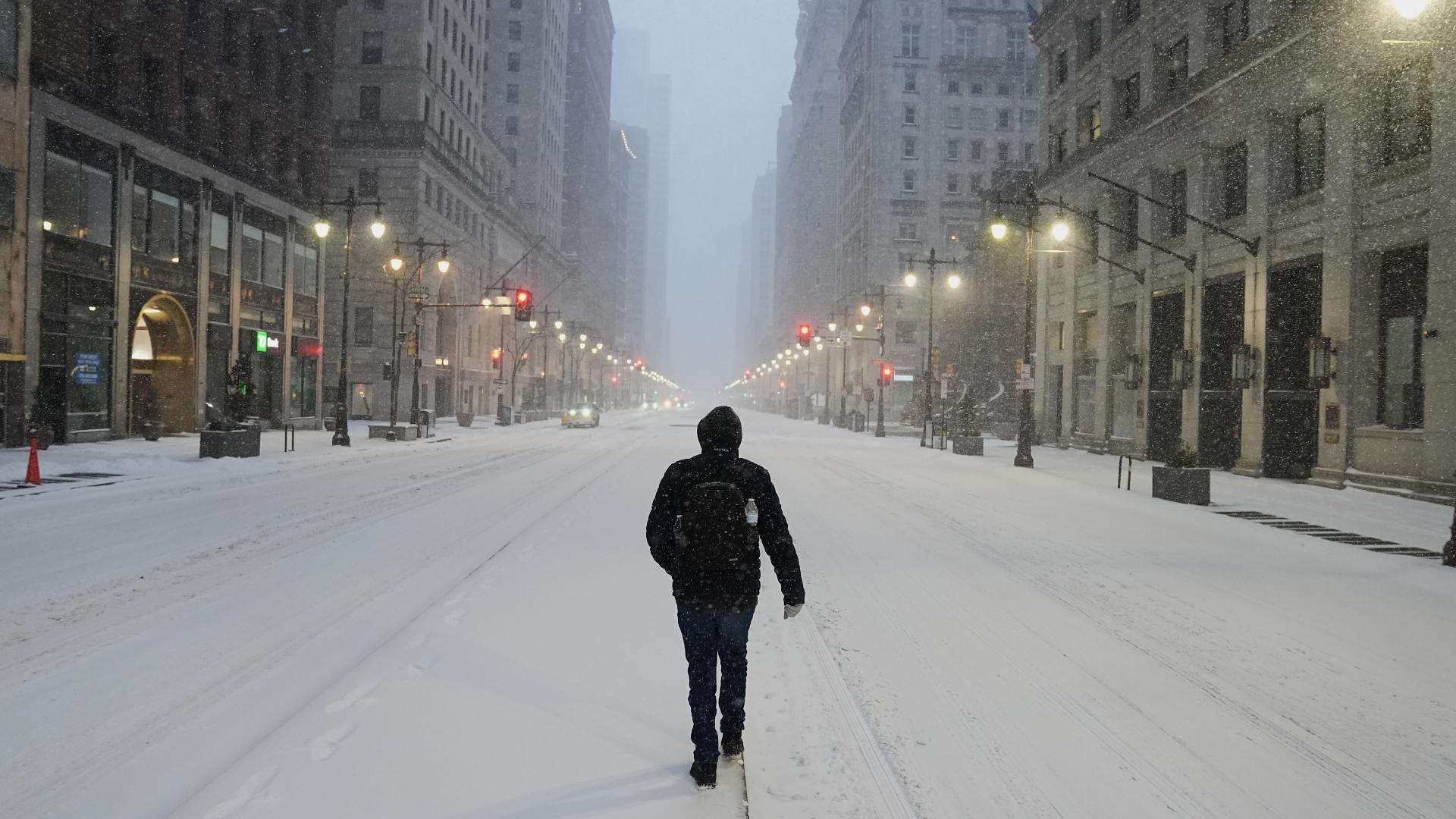 More than 1 million without power as winter storm drops snow and ice ...