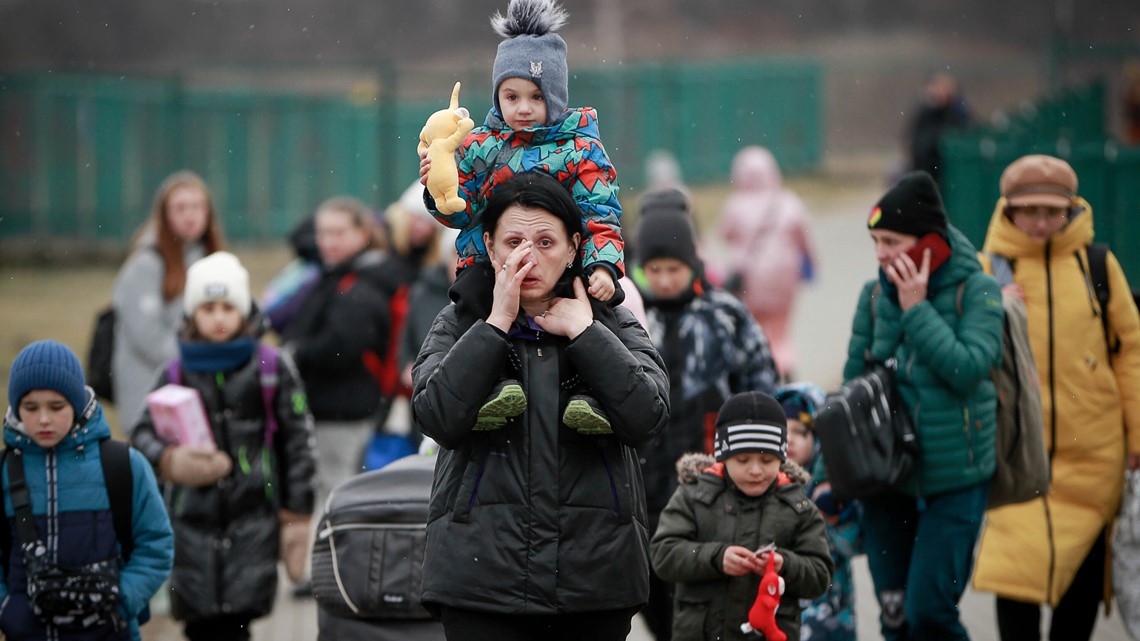 Perang Rusia-Ukraina: Evakuasi dihentikan setelah janji gencatan senjata