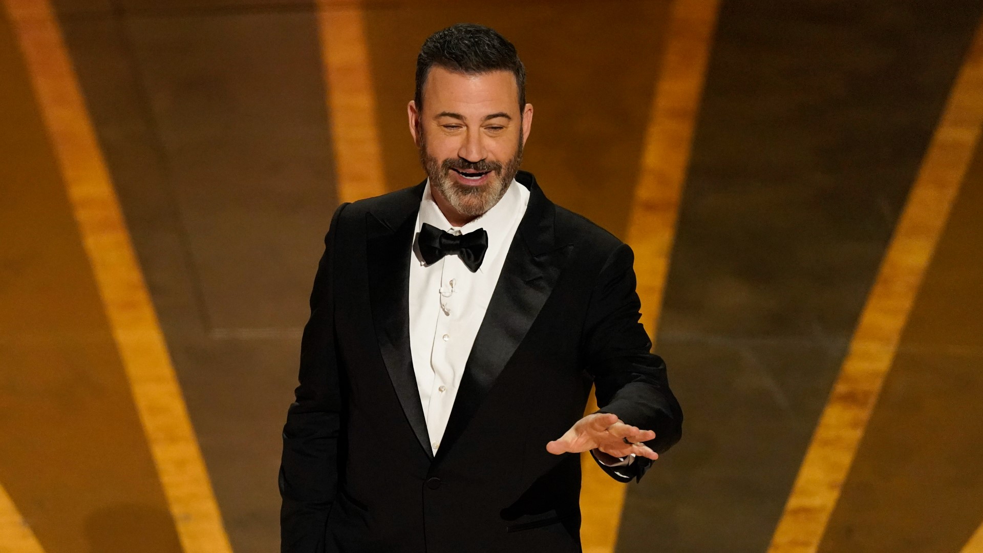 how-much-do-oscars-hosts-get-paid-9news