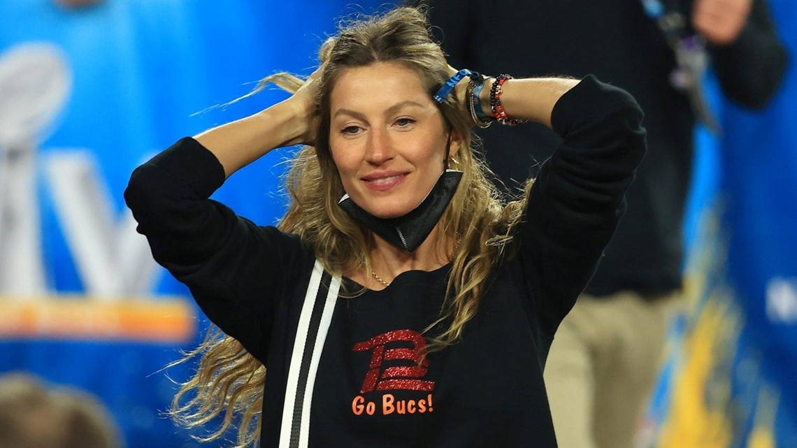 Twitter reacts to Antonio Brown posting photo with Gisele Bundchen