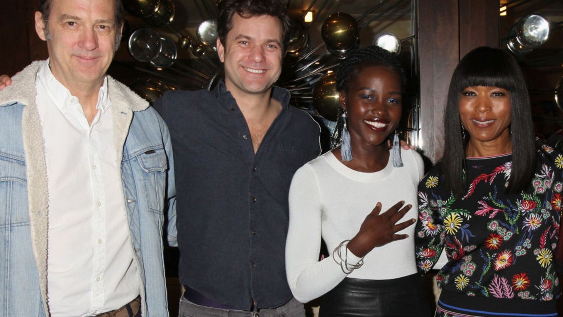 Joshua Jackson and Lupita Nyong'o Pack on the PDA During Mexico Getaway