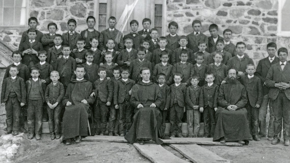 Sejarah yang hilang dari sekolah asrama penduduk asli Amerika