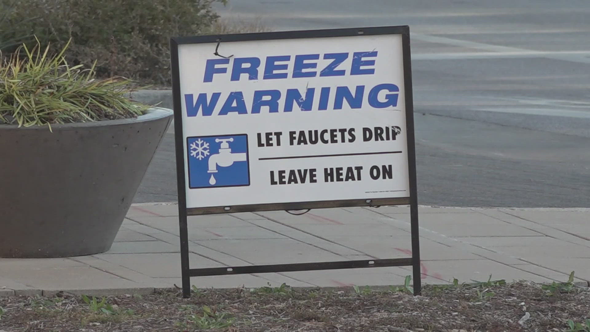 How to prevent your pipes from freezing this weekend | 9news.com