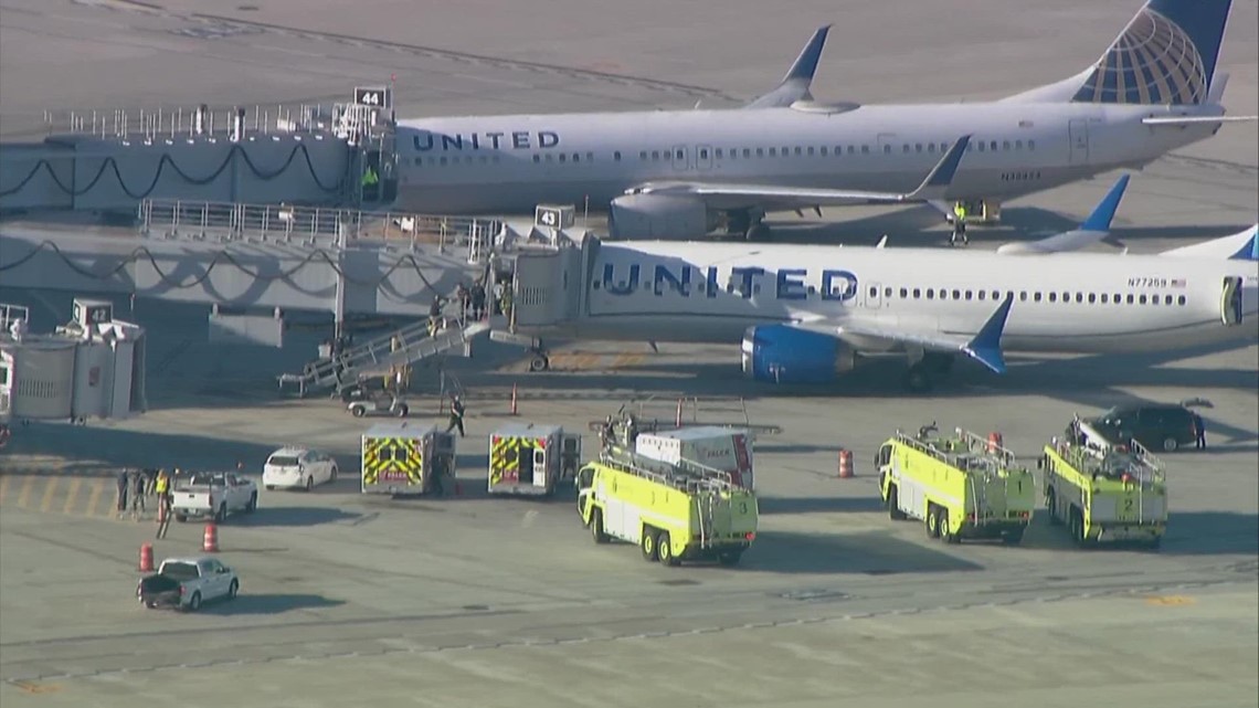 United flight makes emergency landing after battery pack fire