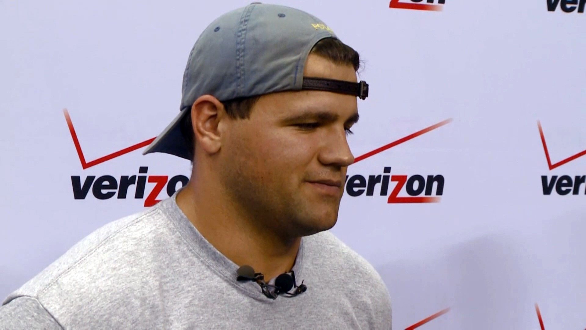 Former Razorback Peyton Hillis off the ventilator