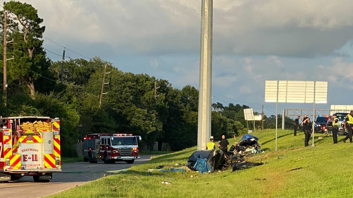 3 killed after single-vehicle crash in Beaumont | 9news.com