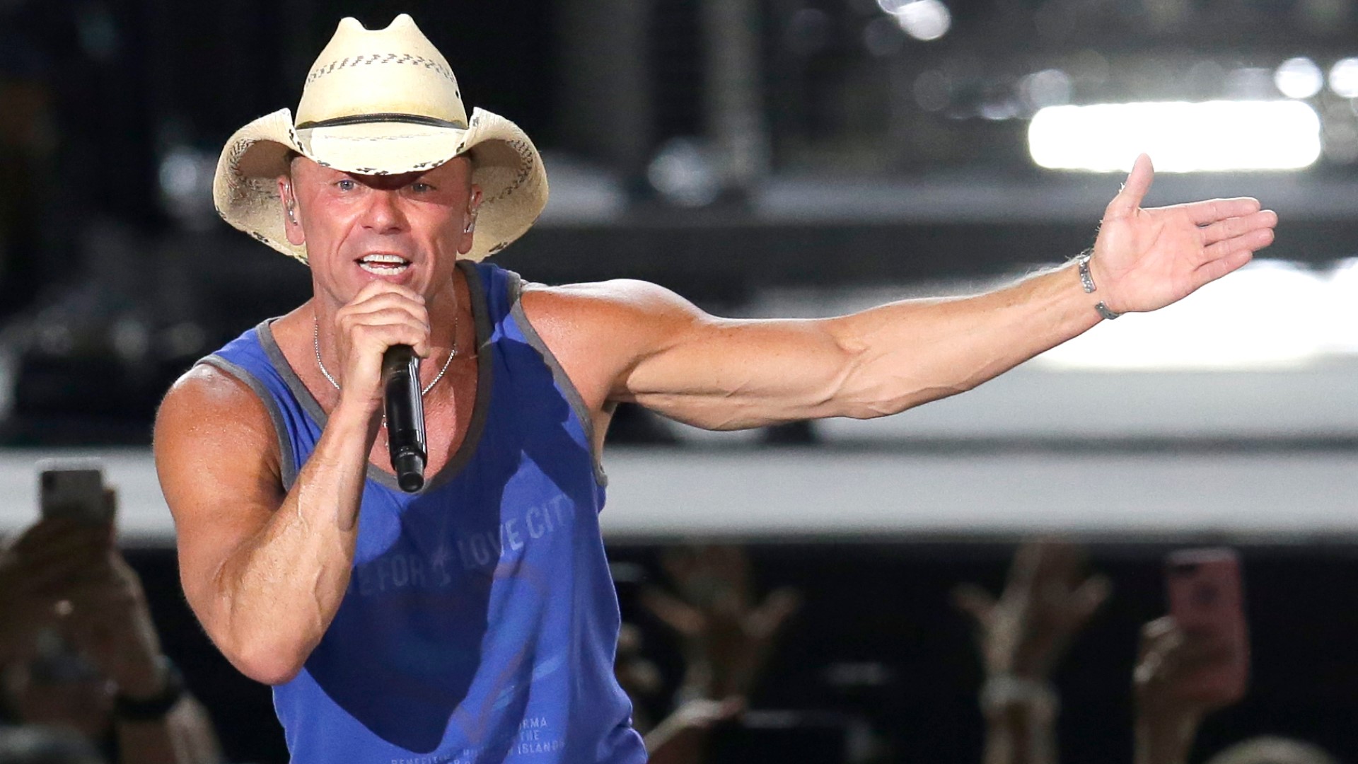 kenny chesney tour 2022 lineup
