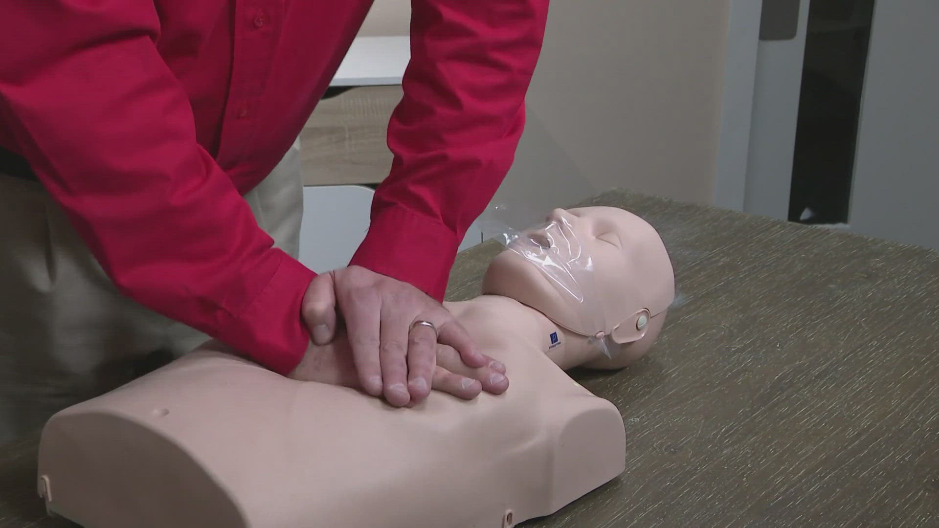 Would you know what to do if a coworker collapsed while at work? 9NEWS Medical Expert Dr. Payal Kohli joined us to talk about what we need to know.