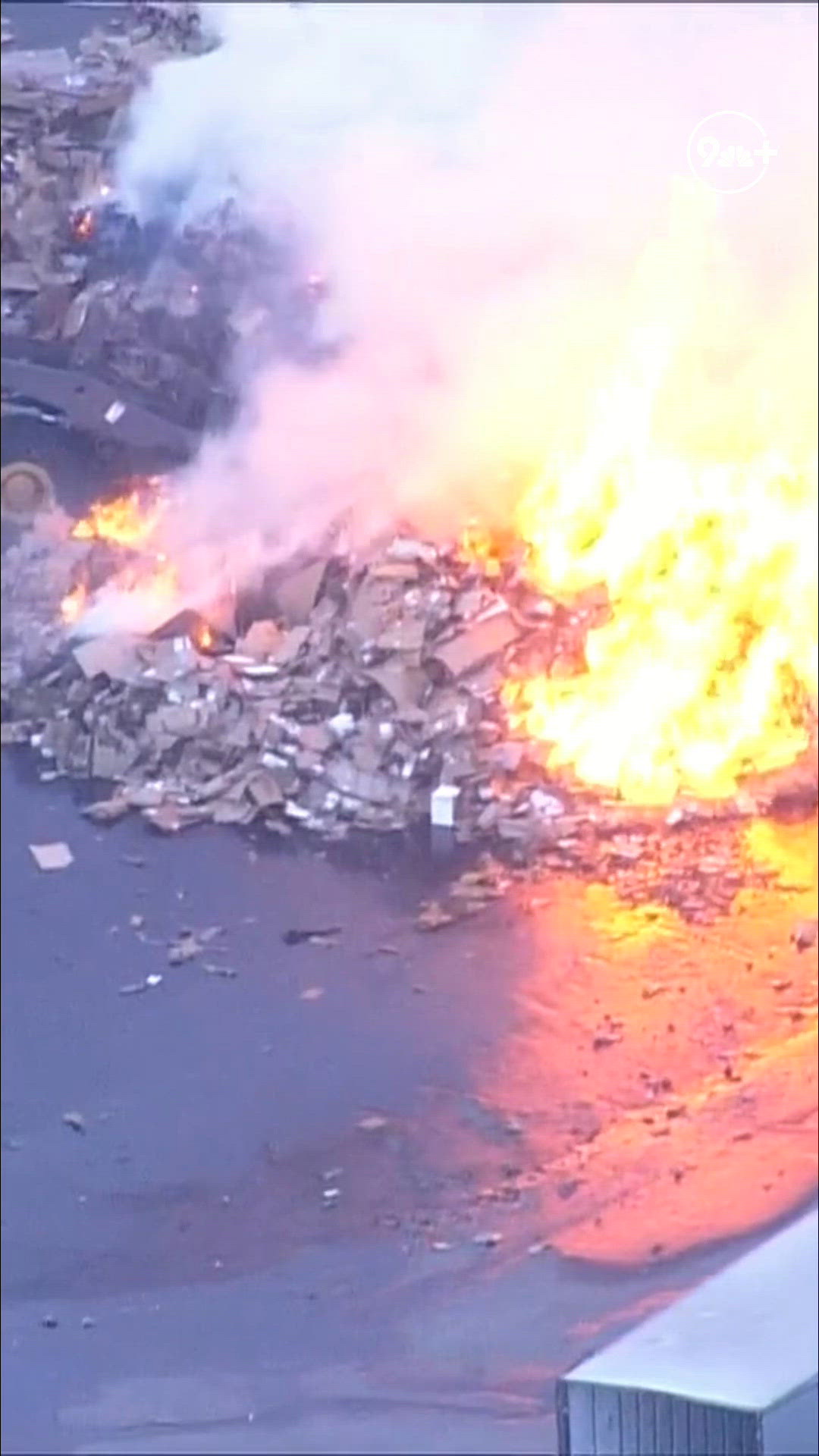 Fire at recycling facility sends smoke plume into Denver metro | 9news.com