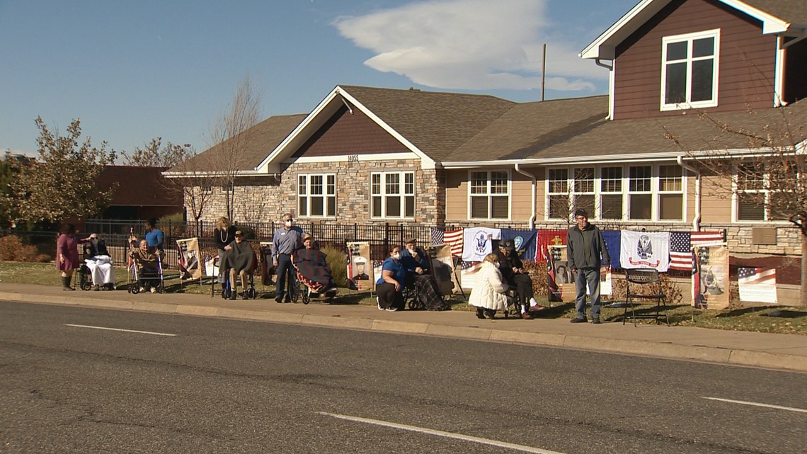 Veterans honored outside Aurora memory care community