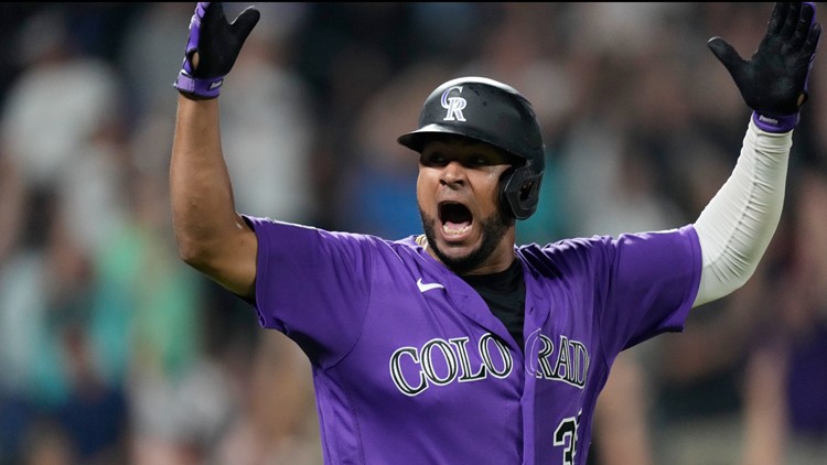 Rockies agree to three-year contract with catcher Elias Díaz