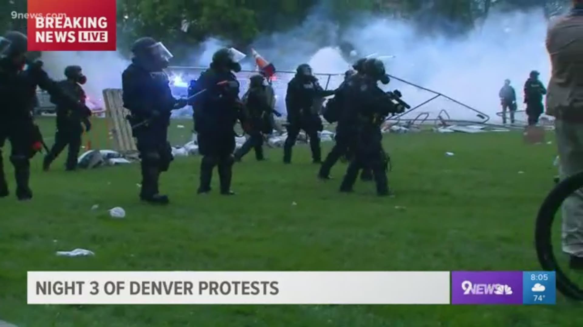 Shortly after 8 p.m. police moved in on protesters and dismantled a fence that had been put up by demonstrators.