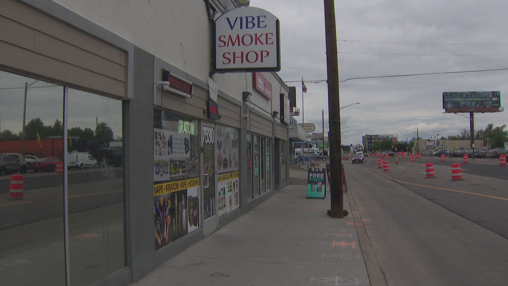 denver smoke and vape Vibe Shop to halt operations for three months to comply with settlement type_disposable Colour:Red Stabilising Wood Elf Bar BC5000 Disposable