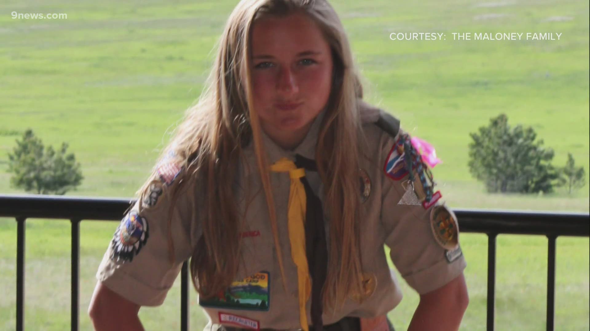17-year-old Leah Jo Maloney rushed to aid a fellow hiker during a family vacation.
