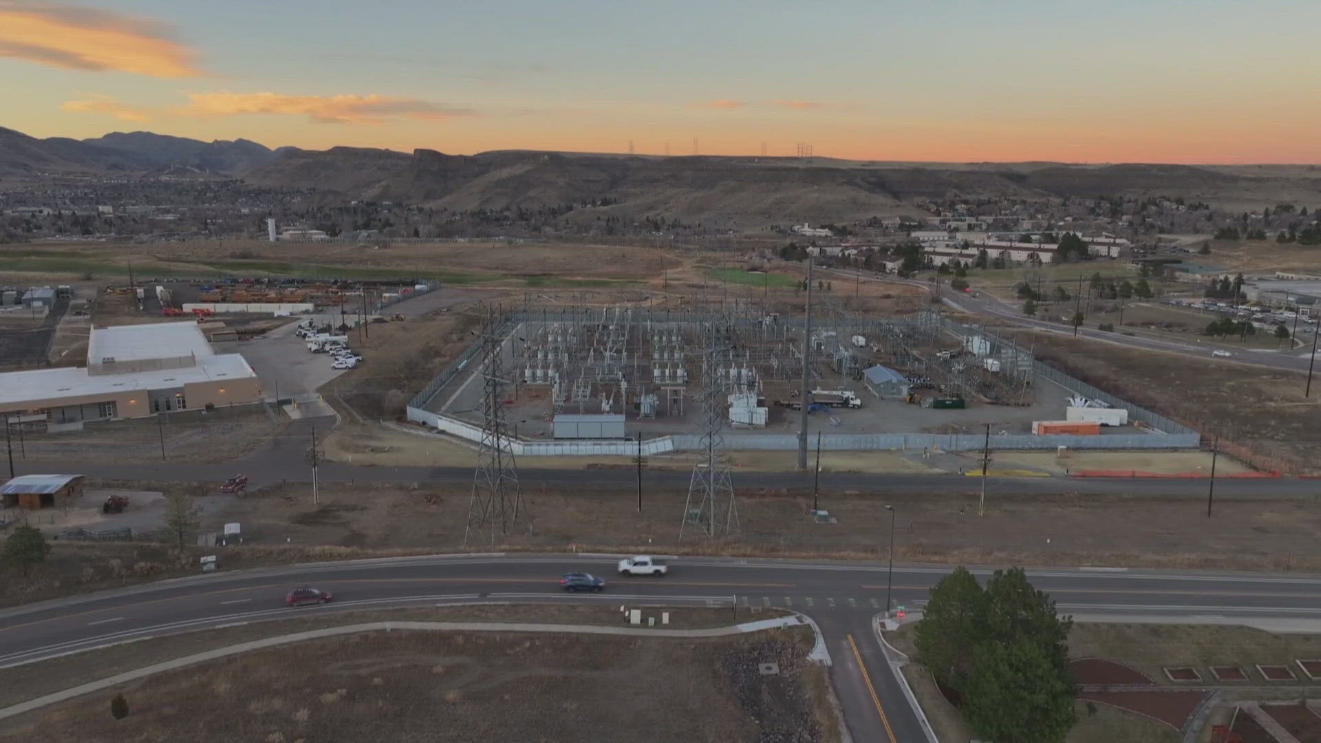 high-winds-lead-to-power-outages-affecting-thousands-in-colorado