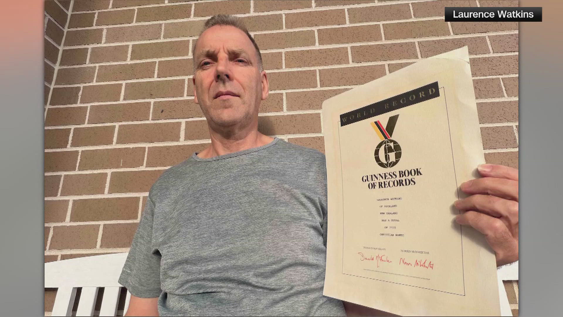 A man has a full name that is more than 2,200 words and takes 20 minutes to recite.