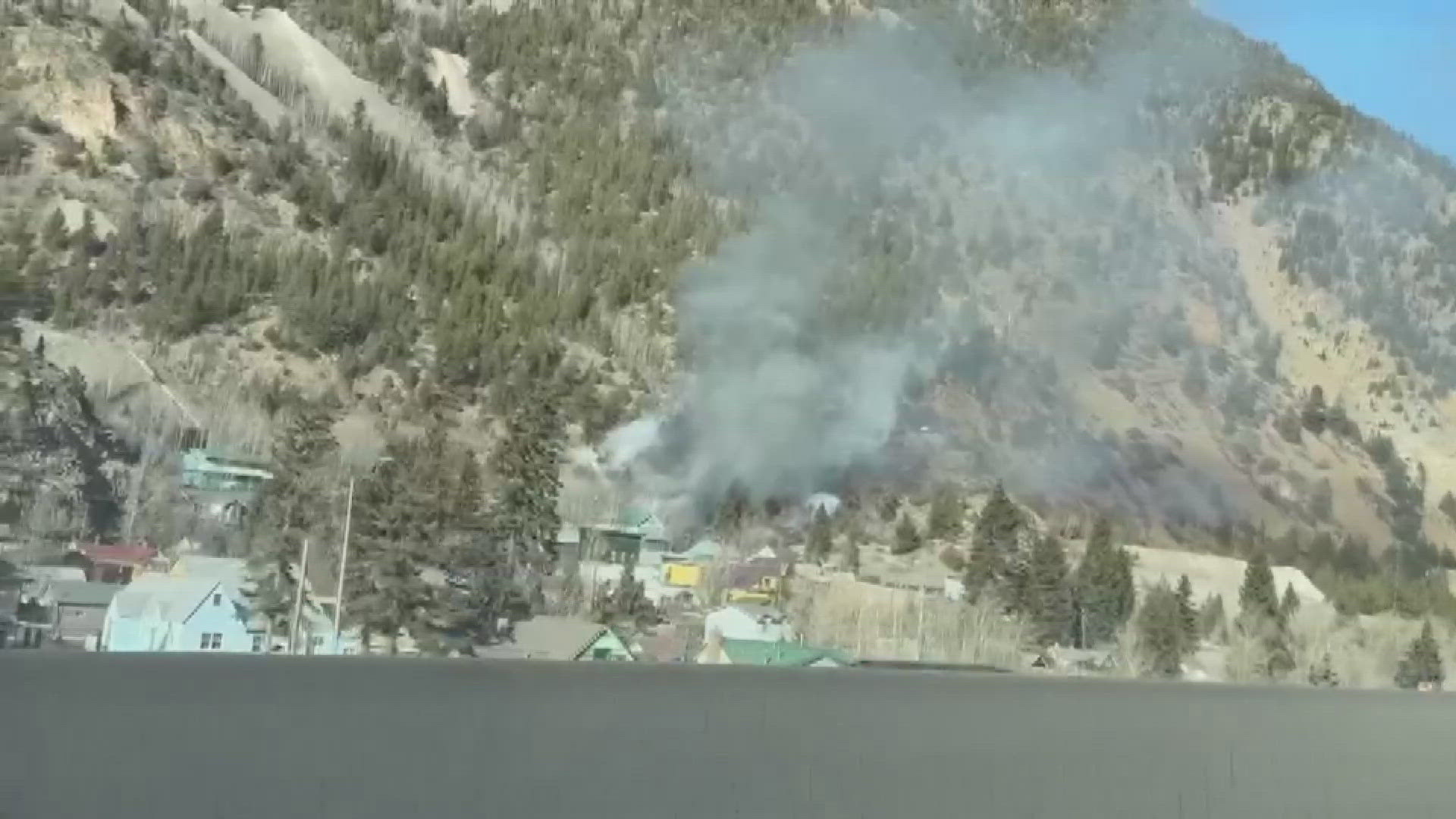 House fire causes no injuries, sheriff's office says | 9news.com