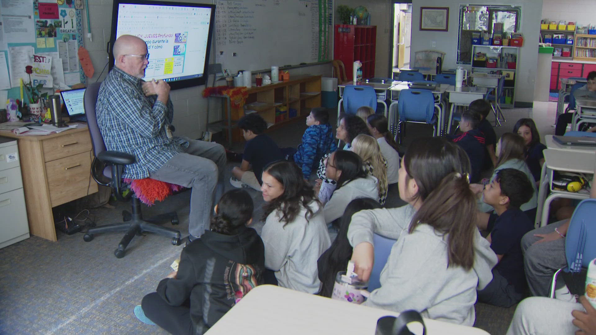 Denver's Escuela Valdez Elementary creates bilingual, globally-minded students through its dual language immersion program teaching kids English and Spanish.