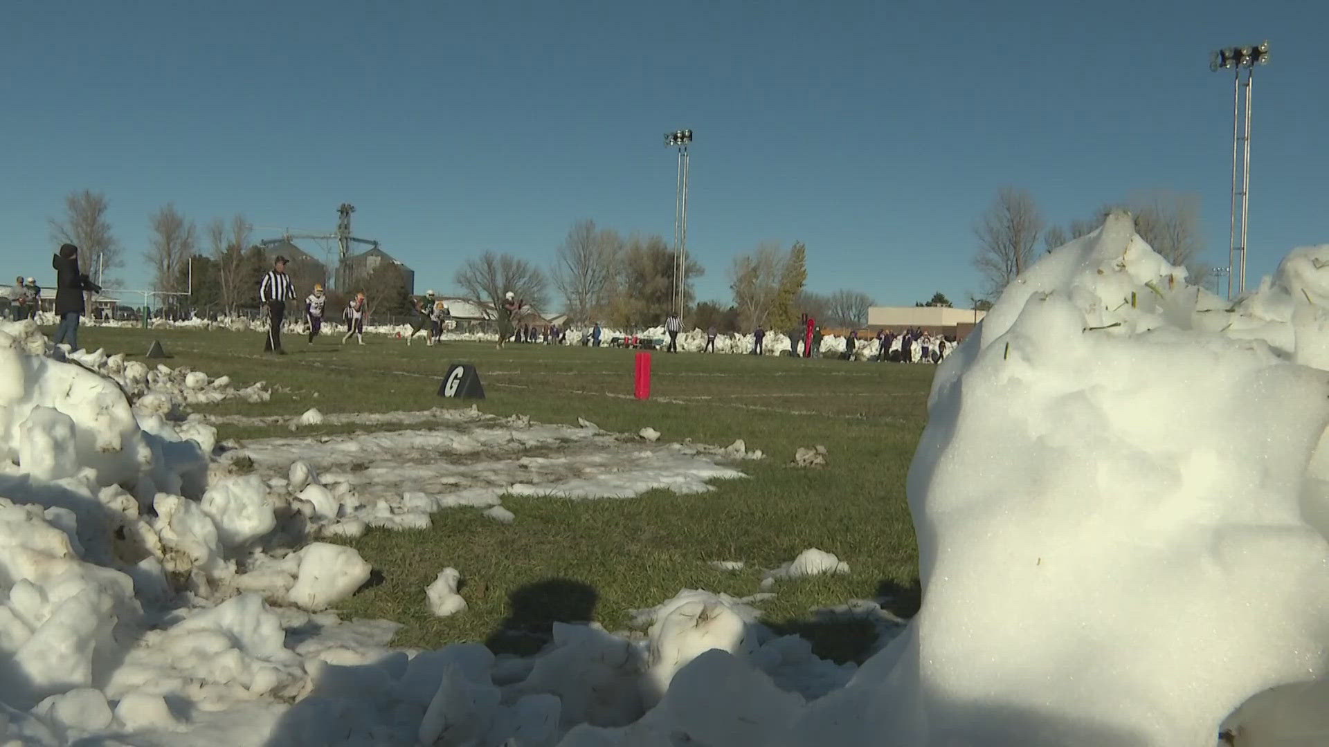 After a winter storm canceled Stratton High School's playoff football game, 80 volunteers showed up and started shoveling snow out of the stadium.