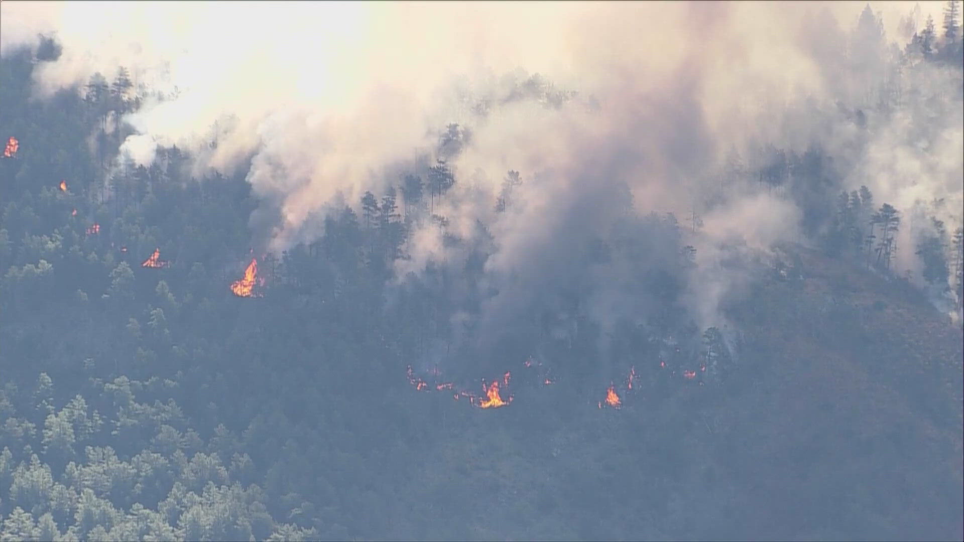 As the Stone Canyon Fire rages on, the Town of Lyons leans on the experience that guided them through past disasters.