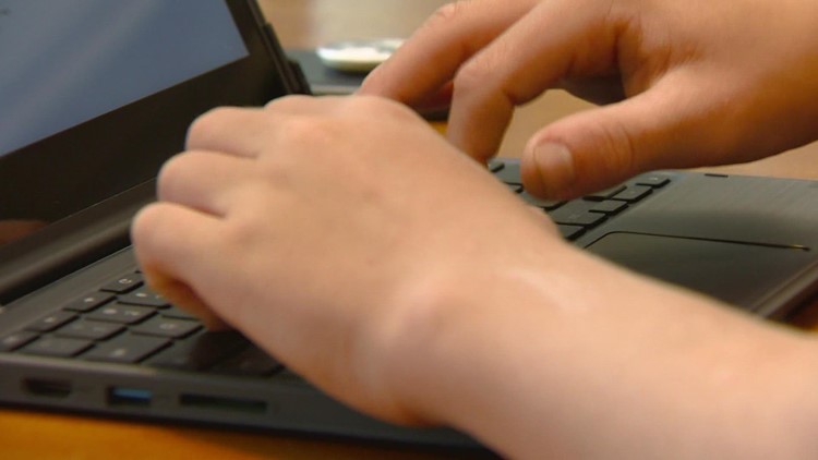Tips for keeping kids safe online during the summer