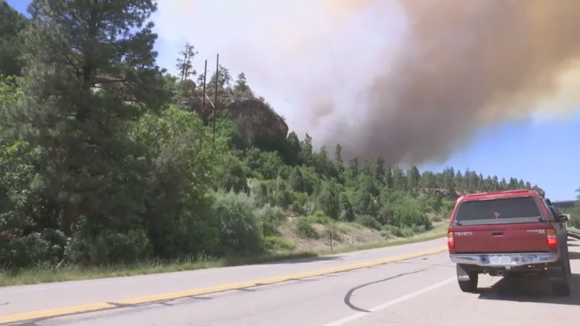 Nearly 400 firefighters battling 2,400acre wildfire near Durango