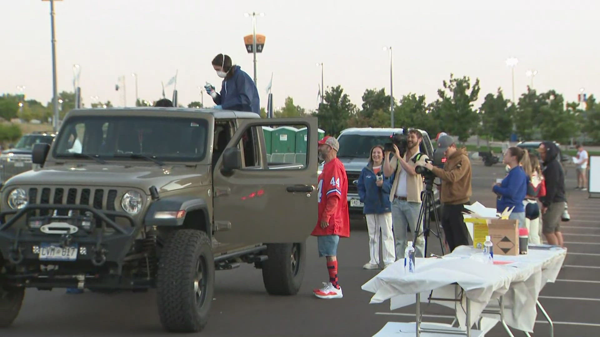 The team is applying free Broncos head chalk stencils on the back windows of vehicles from 6:30 a.m. to 10 a.m. Thursday at Empower Field at Mile High.