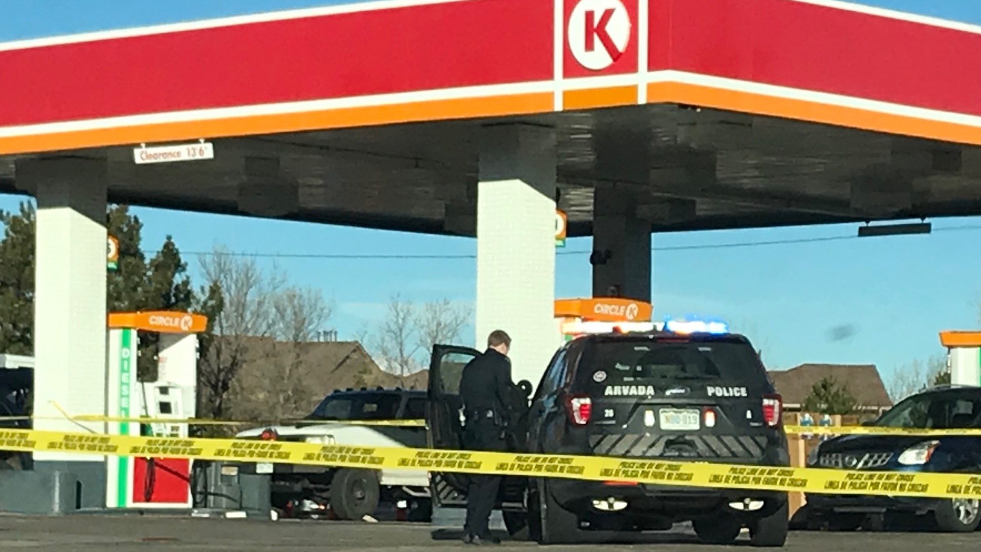 raw arvada police update about armed robbery at gas station 9news com raw arvada police update about armed robbery at gas station