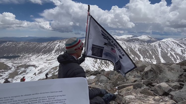 2 men hike Colorado 14er in honor of Korean War veterans