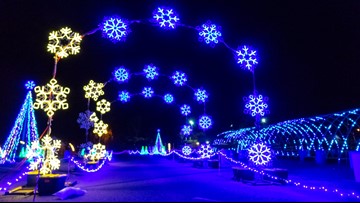 2 Drive Through Christmas Displays With 1 5 Million Led