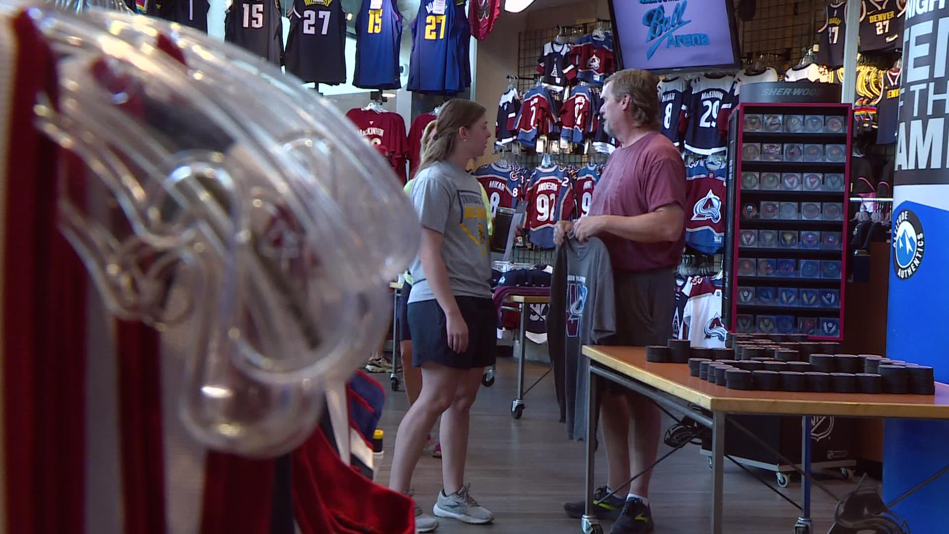 Fans buy new gear after Avalanche secures win